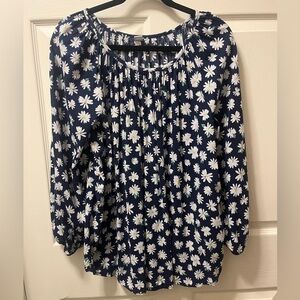 Old Navy Women’s Navy Blue Daisy Print Top. Size XL. Spring. Casual